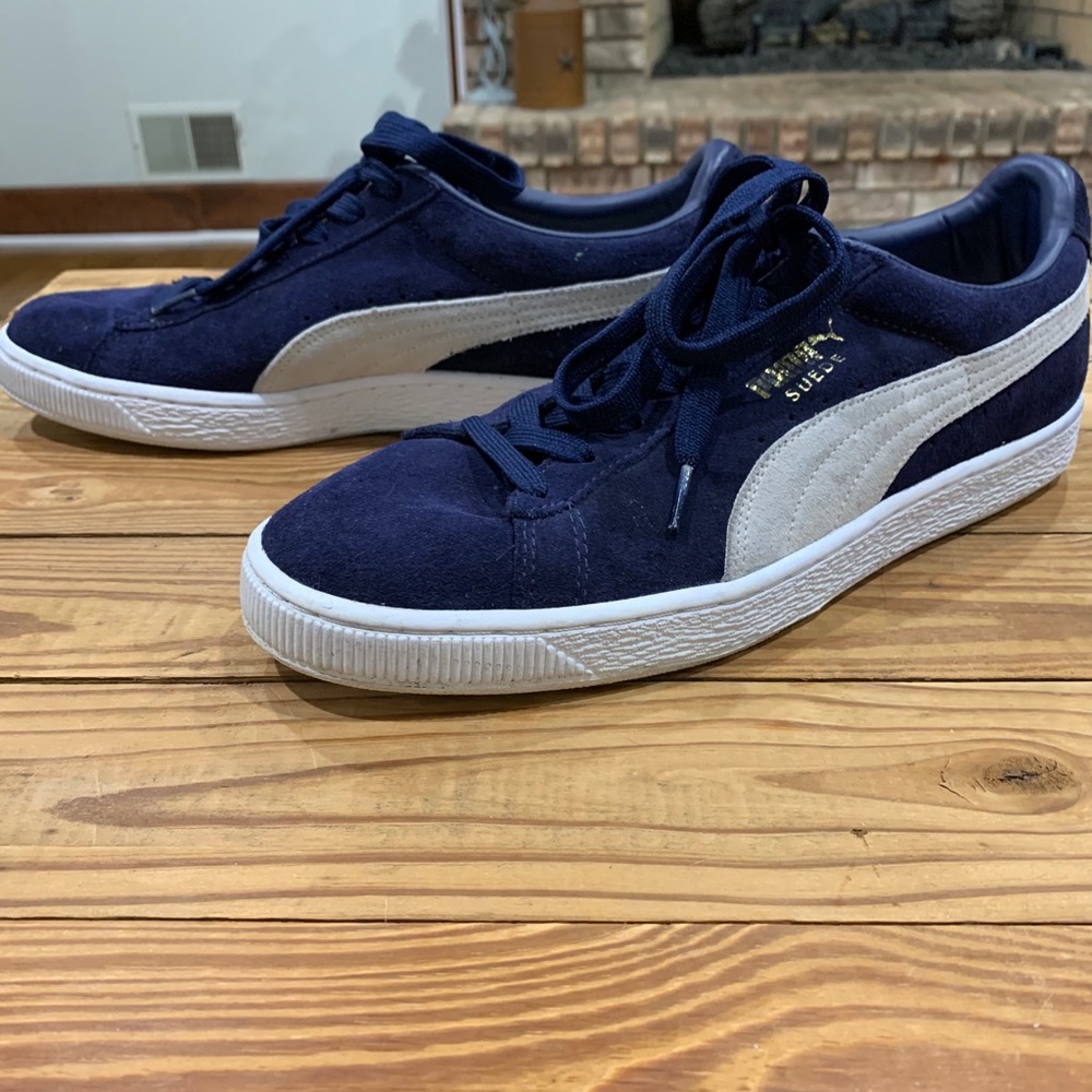 Men’s tennis shoes